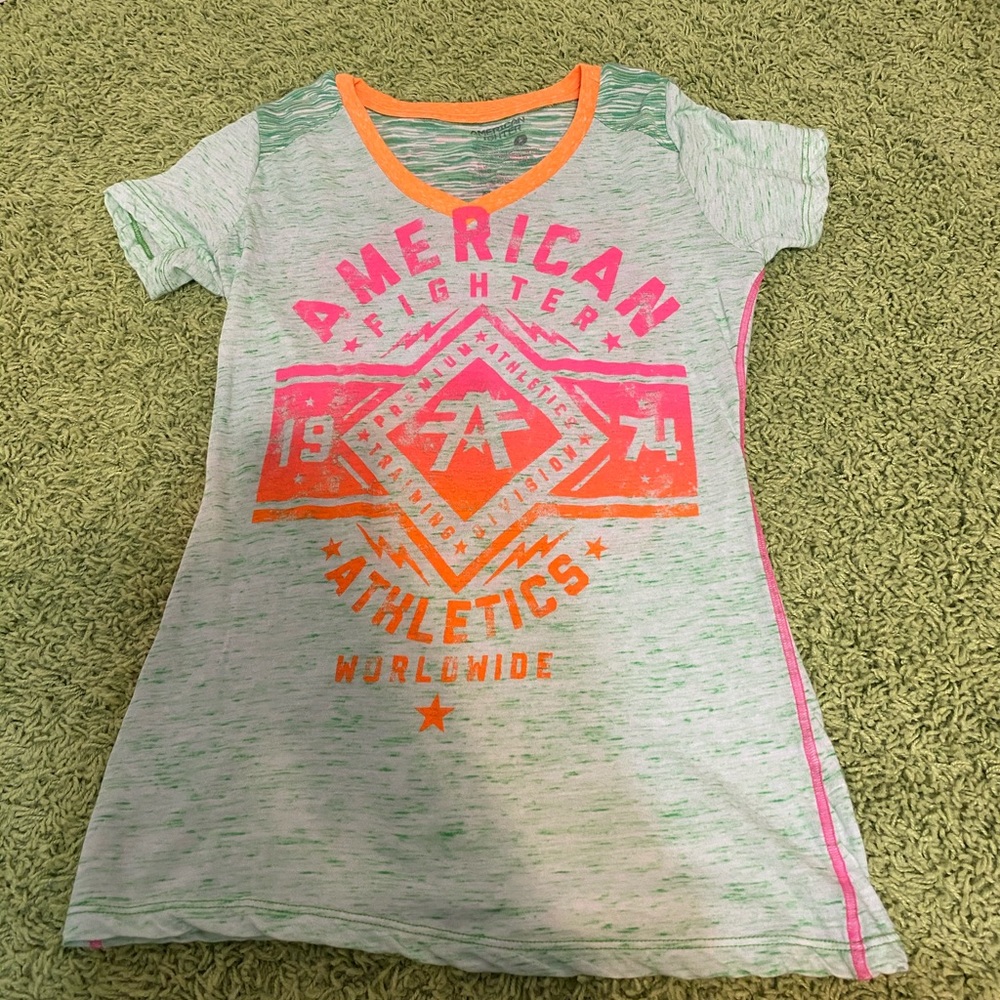 NEVER WORN American Fighter Short sleeve top